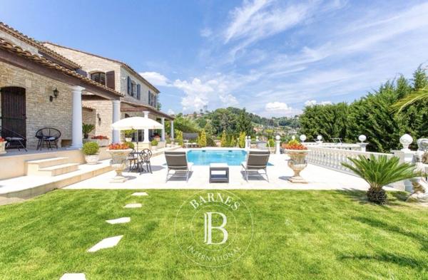 Cagnes-sur-Mer, Villa 4 Chambres -  215 m² à vendre