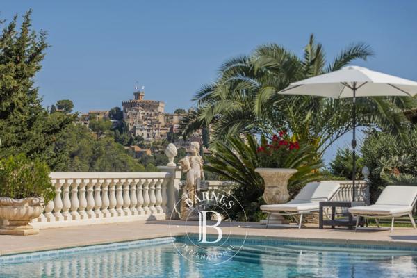 Cagnes-sur-Mer, Villa 4 Chambres -  215 m² à vendre