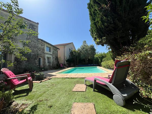 Drôme, Loriol-sur-Drôme : Deux habitations, une piscine, un potentiel exceptionnel