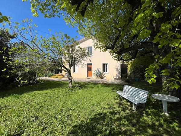 Drôme, Loriol-sur-Drôme : Deux habitations, une piscine, un potentiel exceptionnel