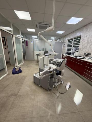 local professionnel AFFAIRE RARE