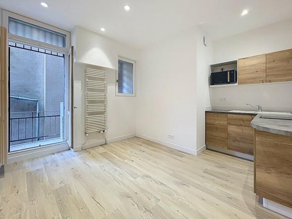 BUREAUX à LOUER de 207 m²