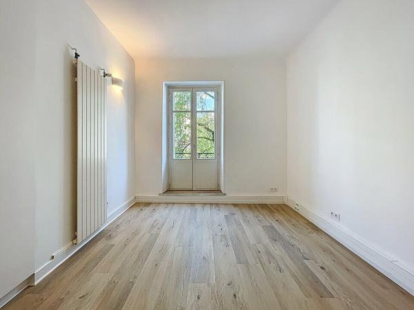 BUREAUX à LOUER de 207 m²