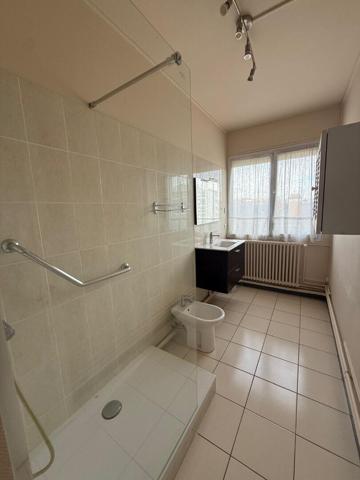Appartement Perigueux 5 pièce(s) 105.69 m2