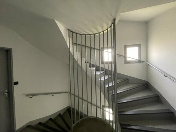 37.08M² BUREAUX PROCHE DE LA GARE AVEC PARKING CLOS