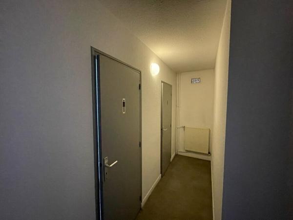 37.08M² BUREAUX PROCHE DE LA GARE AVEC PARKING CLOS