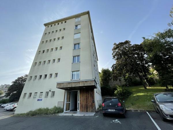 37.08M² BUREAUX PROCHE DE LA GARE AVEC PARKING CLOS