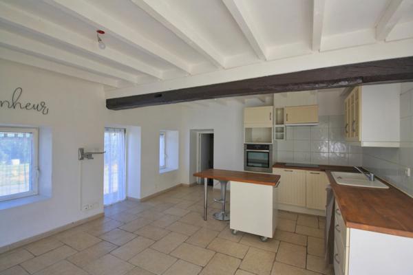 Longère de 178 m², 3 suites parentales, sur 6200 m² de terrain