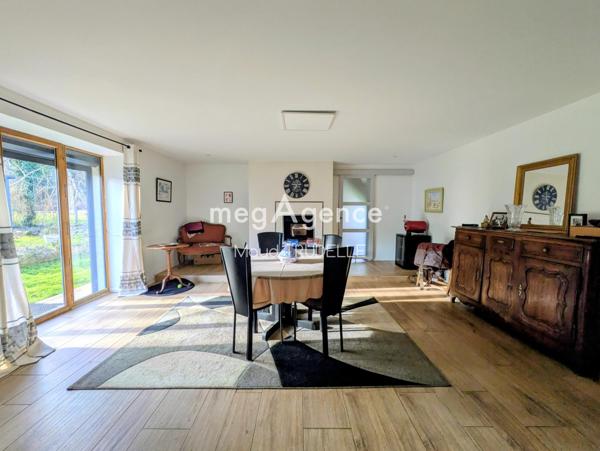 Maison à MEZERAY, 72270 - 5 pièces 166m²