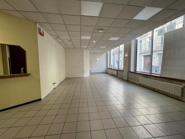 À LOUER - LOCAL PROFESSIONNEL DE 270 M2 DIVISIBLE - CENTRE-VILLE DE SAINT-QUENTIN