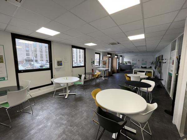 Bureaux à louer à Chatou avec parkings privatifs et accès rapide transports