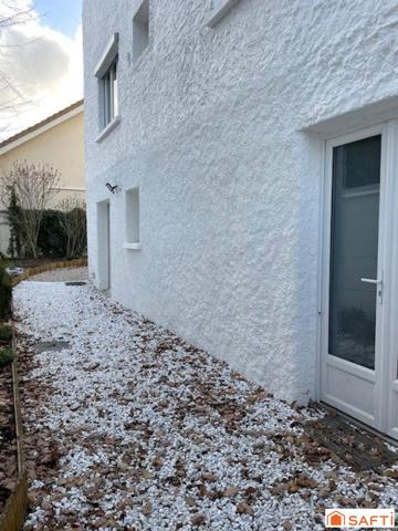 Appartement T2 - 52 m2 en RDJ/1 étage - 80 m2 jardin - entièrement rénové - RER C