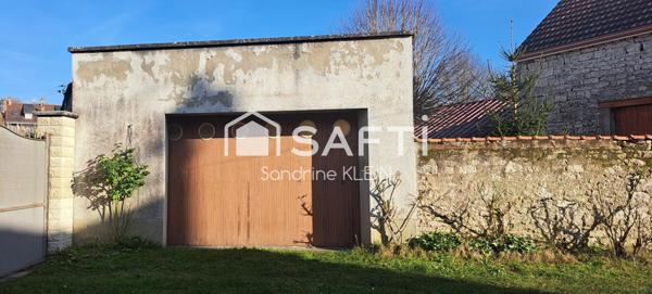 Maison de ville avec garage et jardin, Gare TER à pied