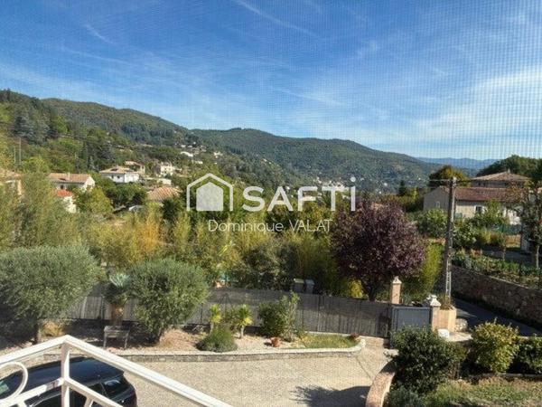 Villa F5 tout confort avec piscine chauffée, garage et jardin