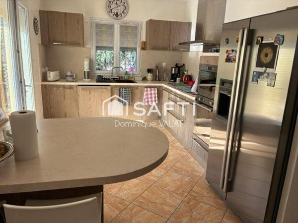 Villa F5 tout confort avec piscine chauffée, garage et jardin