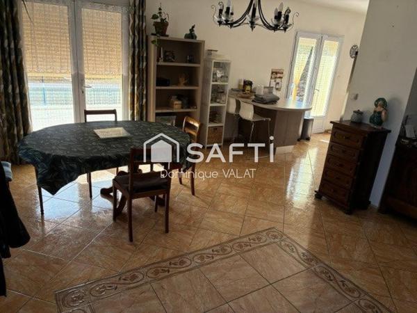 Villa F5 tout confort avec piscine chauffée, garage et jardin