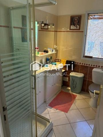 Villa F5 tout confort avec piscine chauffée, garage et jardin