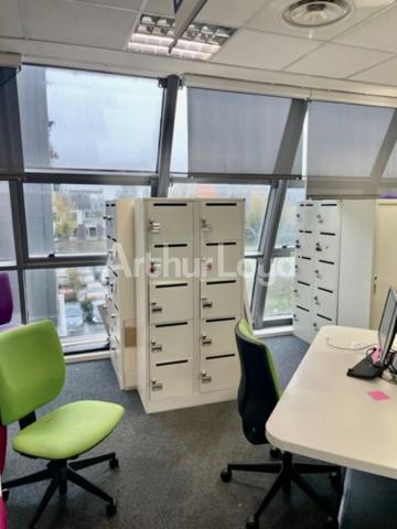 Bureaux à louer à Villeneuve d'Ascq - Immeuble indépendant sécurisé - Espaces modulables et parkings