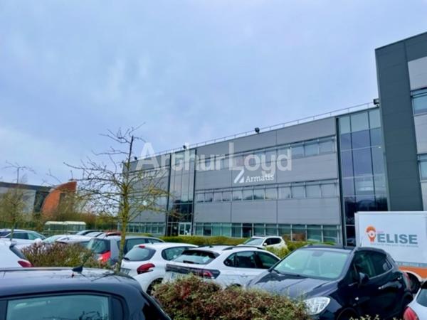 Bureaux à louer à Villeneuve d'Ascq - Immeuble indépendant sécurisé - Espaces modulables et parkings