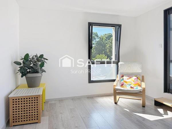 Maison 4 chambres et 1 bureau - Terrain 469 m2