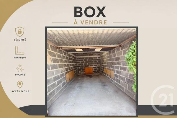 Parking à vendre  85 m 2   LISIEUX  - 14