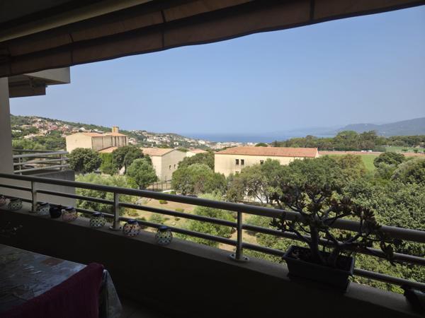 Propriano – T3 traversant de 73 m² avec terrasse vue mer Propriano (20110)