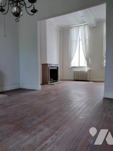 Maison DU XVIIéme siécle (inscrit à l'ismh) sur la commune de VALENCIENNES sur 408,64m² avec ga...
