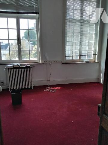 Maison DU XVIIéme siécle (inscrit à l'ismh) sur la commune de VALENCIENNES sur 408,64m² avec ga...