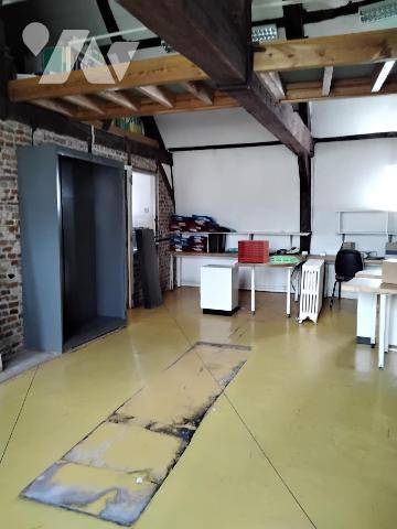 Maison DU XVIIéme siécle (inscrit à l'ismh) sur la commune de VALENCIENNES sur 408,64m² avec ga...