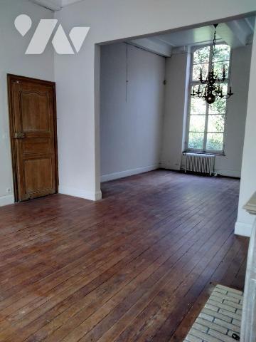 Maison DU XVIIéme siécle (inscrit à l'ismh) sur la commune de VALENCIENNES sur 408,64m² avec ga...