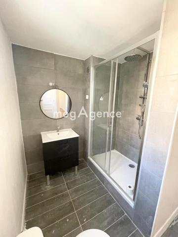 Appartement à TOULON, 83000 - 5 pièces 105m²