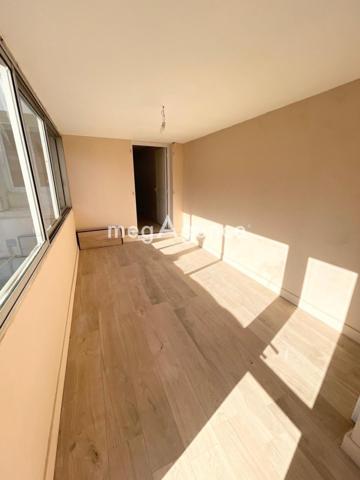 Appartement à TOULON, 83000 - 5 pièces 105m²