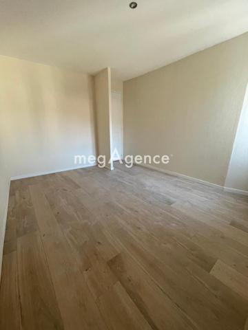 Appartement à TOULON, 83000 - 5 pièces 105m²