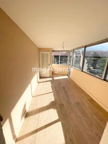 Appartement à TOULON, 83000 - 5 pièces 105m²