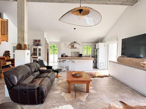 BIEN D’EXCEPTION - Maison familiale et/ou gîtes sur parcelle constructible