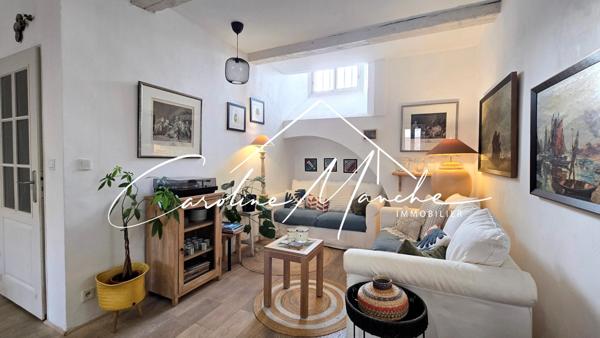 Charmante maison de ville T4 + garage à Eyguières