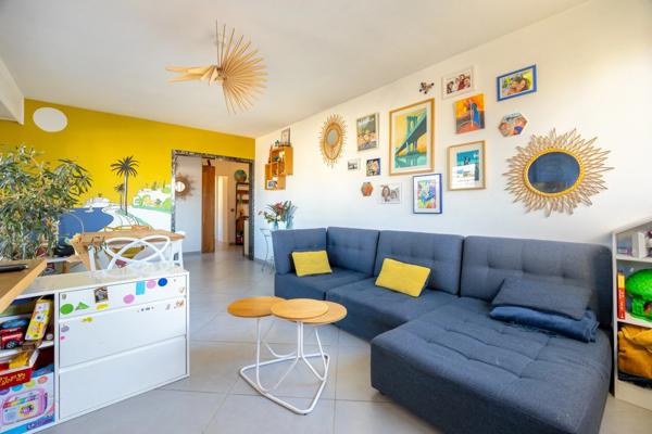 VISITE VIRTUELLE DISPONIBLE SUR DEMANDE – T3 de 74 m² lumineux avec balcon et vue dégagée – Les Chartreux, Marseille 4ᵉ