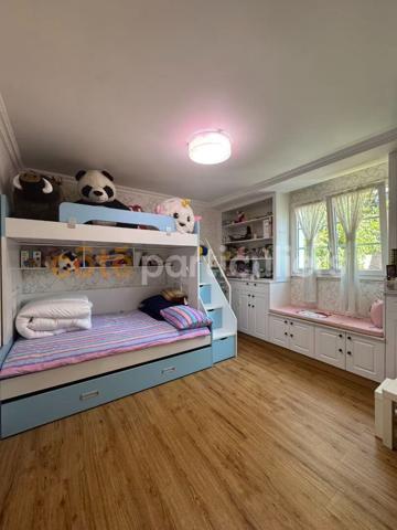 Vente
                Maison97,28 m² - 4 Pièces -
                    CERGY (95800)