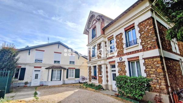 Maison
         15 pièces
        - 373 m² Bien prestige 2 550 000 € *