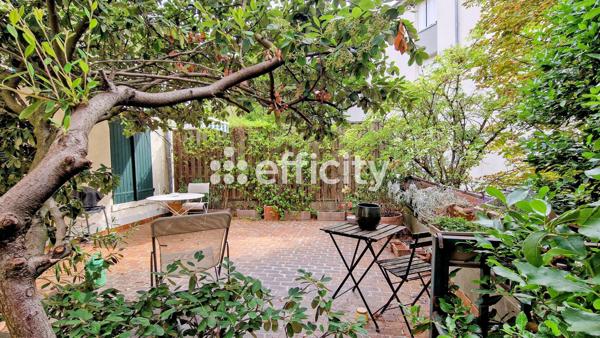 Maison
         15 pièces
        - 373 m² Bien prestige 2 550 000 € *