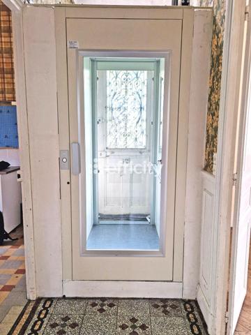 Maison
         15 pièces
        - 373 m² Bien prestige 2 550 000 € *