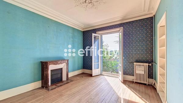 Maison
         15 pièces
        - 373 m² Bien prestige 2 550 000 € *