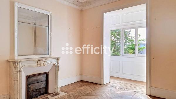 Maison
         15 pièces
        - 373 m² Bien prestige 2 550 000 € *