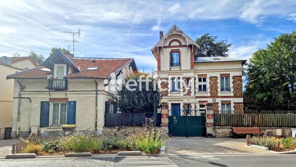 Maison
         15 pièces
        - 373 m² Bien prestige 2 550 000 € *
