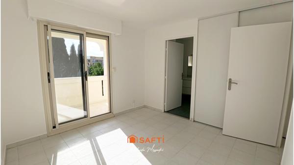 Élégante demeure avec jardin, lumière et panorama mer