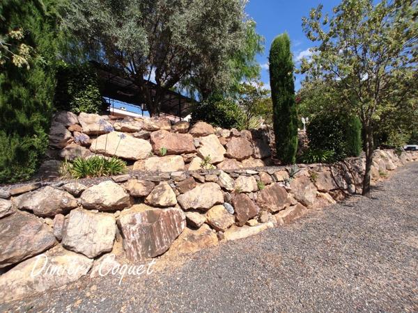 Villa  4 chambres piscine,sous-sol et oliveraie