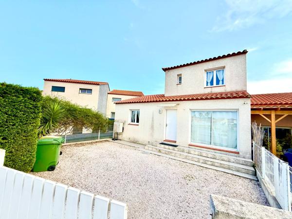 𝐕𝐢𝐥𝐥𝐚 𝐓𝟓 𝐝𝐞 𝟏𝟐𝟎 𝐦² 𝐬𝐮𝐫 𝐮𝐧𝐞 𝐩𝐚𝐫𝐜𝐞𝐥𝐥𝐞 𝐬𝐚𝐧𝐬 𝐯𝐢𝐬-𝐚̀-𝐯𝐢𝐬 𝐝𝐞 𝟐𝟔𝟎 𝐦² 𝐒𝐚𝐢𝐧𝐭-𝐋𝐚𝐮𝐫𝐞𝐧𝐭-𝐝𝐞-𝐥𝐚-𝐒𝐚𝐥𝐚𝐧𝐪𝐮𝐞