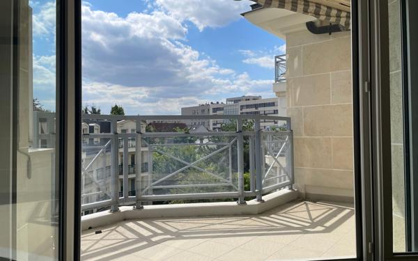 Appartement à vendre    3 pièces • 81,97 m2 Antony