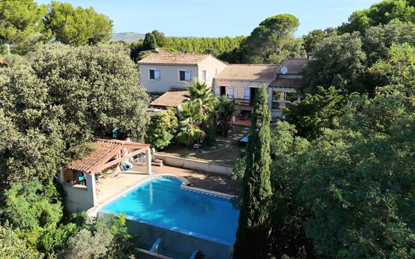 Maison à vendre    6 pièces •  Lançon-Provence