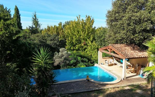 Maison à vendre    6 pièces •  Lançon-Provence